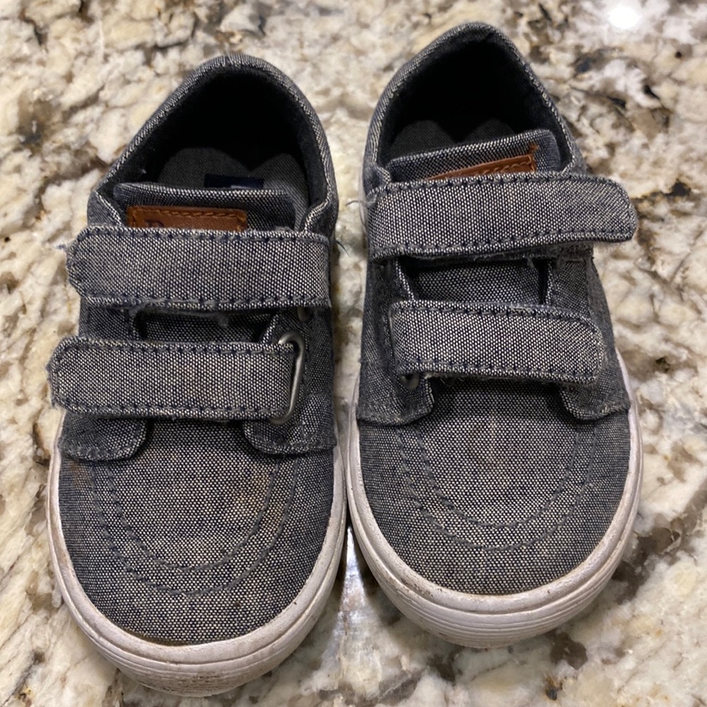 Polo slip on tennis shoes child size 5 1/2 C